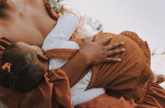 Extended Breastfeeding Pros & Cons (For Baby And Mom)