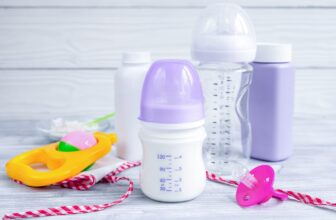 Metal Vs Silicone Baby Bottles (Which Is Best?)