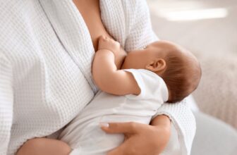 Does Breastfeeding Make You Tired? (What’s Normal & What’s Not)